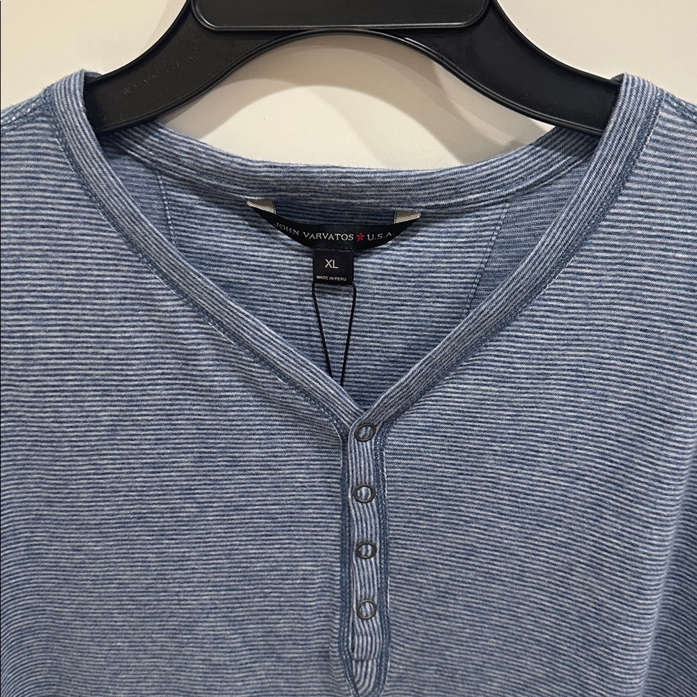 John Varvatos U.S.A Short Sleeve Henley Size XL - Picture 2 of 11